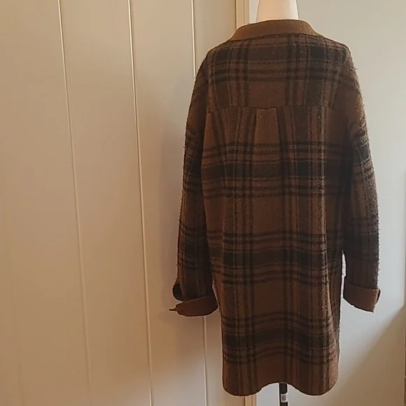 Shacket S - Picture 2 of 5